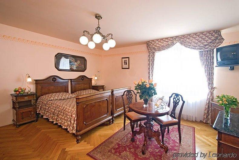 Hotel Mucha 4*